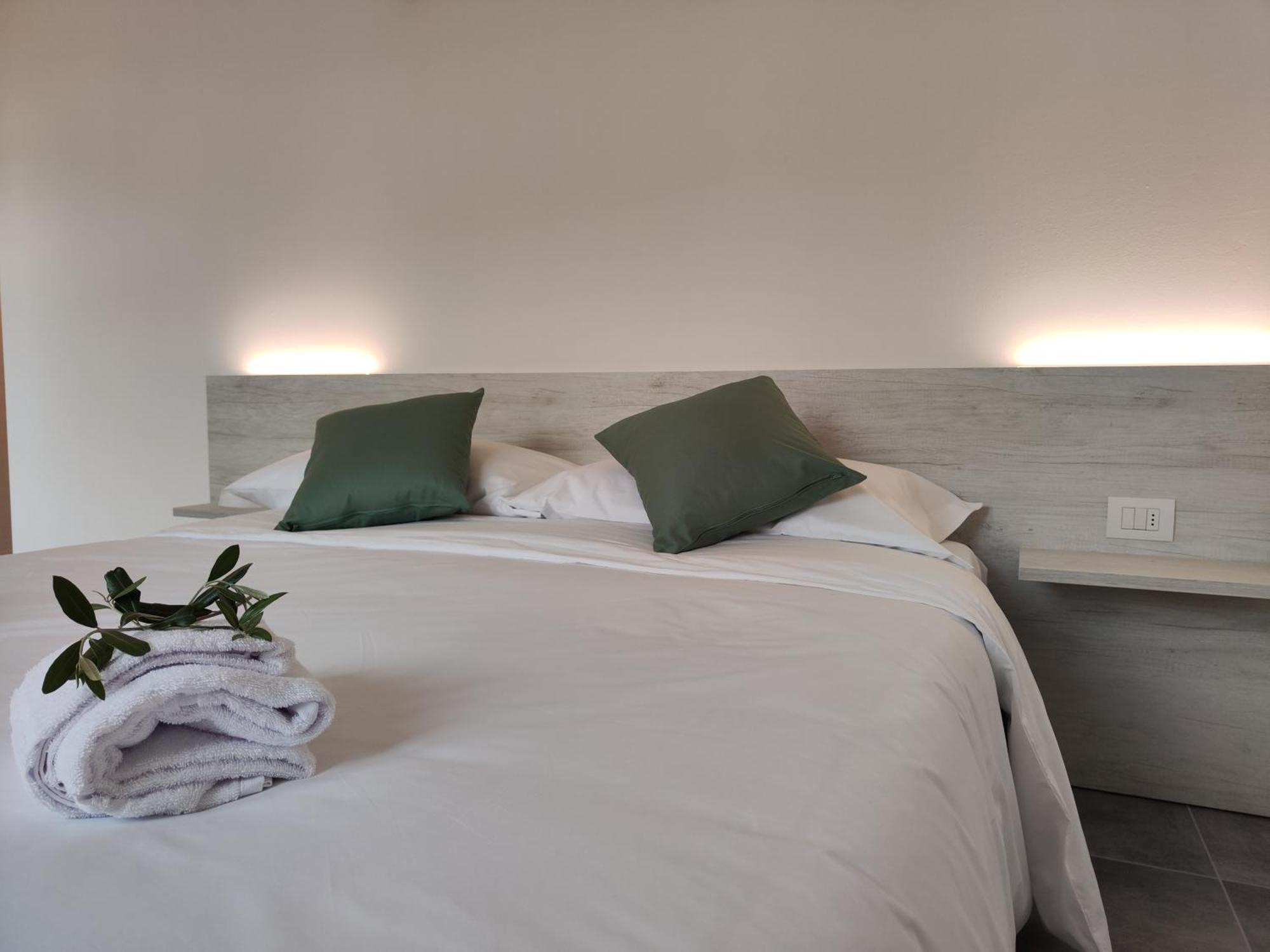 Oasi Degli Ulivi Apartment Riva del Garda Exterior foto