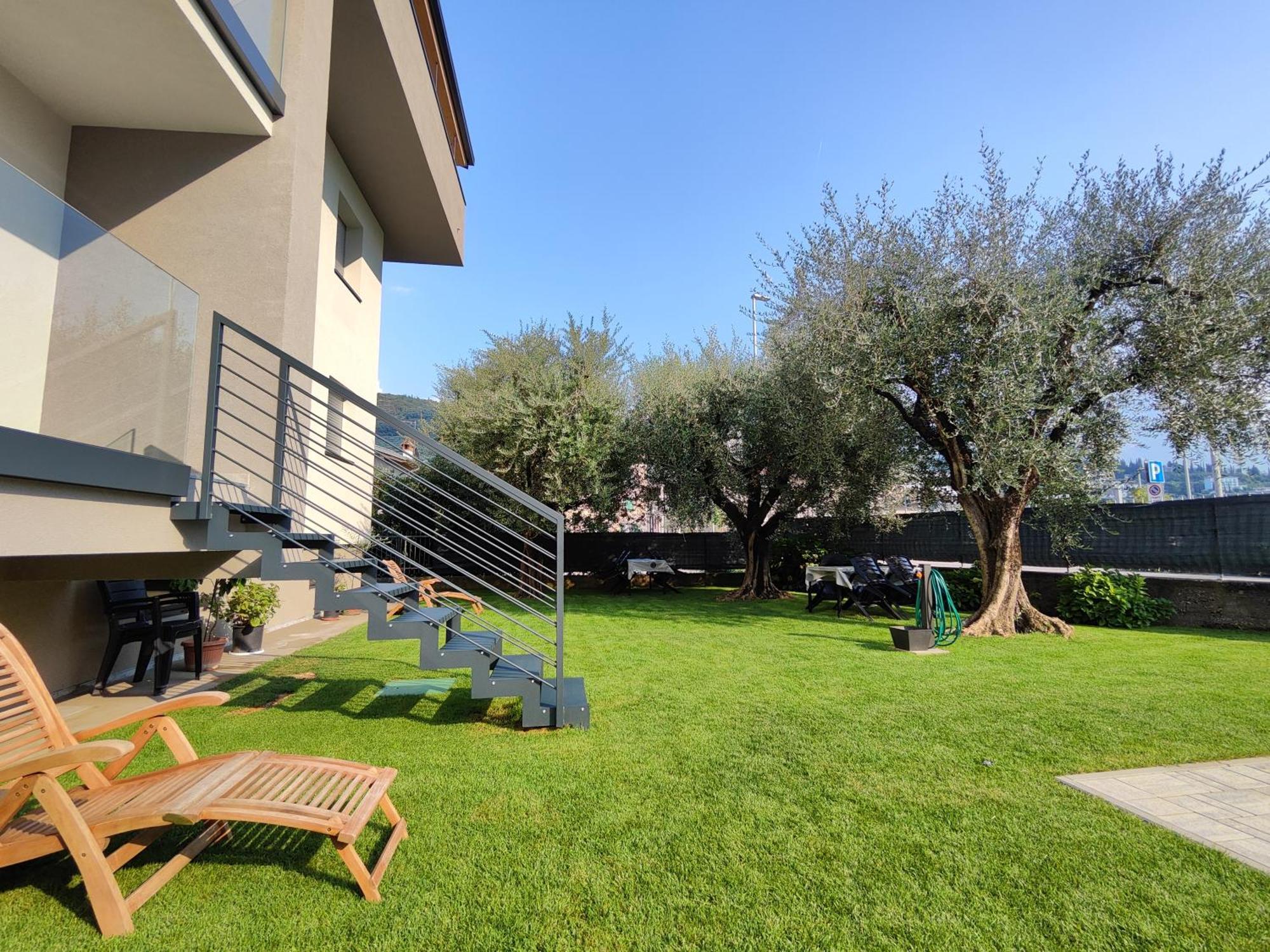 Oasi Degli Ulivi Apartment Riva del Garda Exterior foto